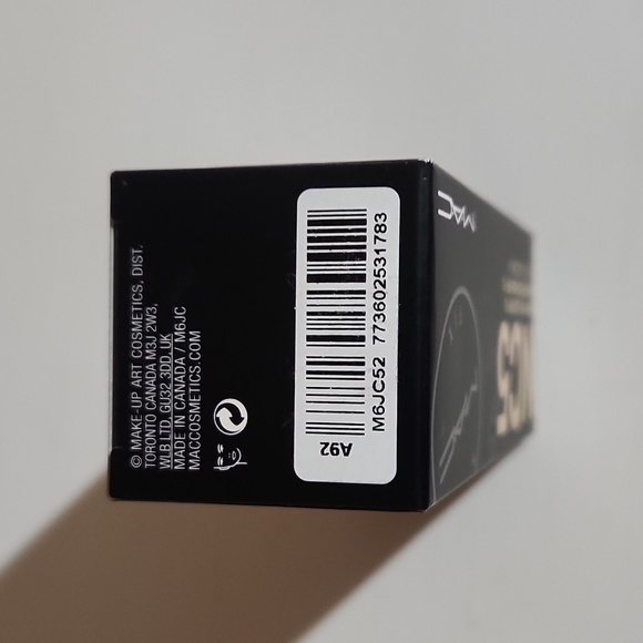 MAC NC5 Studio Fix Fluid SPF 15 - Picture 8 of 10